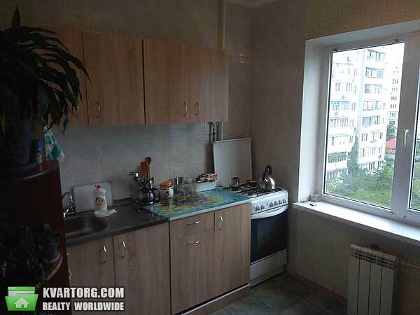 Sell 2-room apartment. Киев,  Героев Днепра — photo 1
