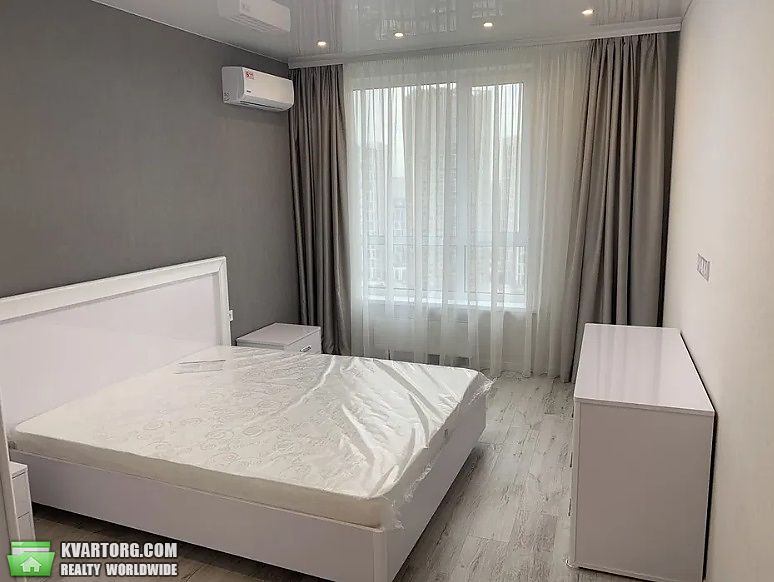 Rent out 2-room apartment. Киев,  Заречная — photo 5