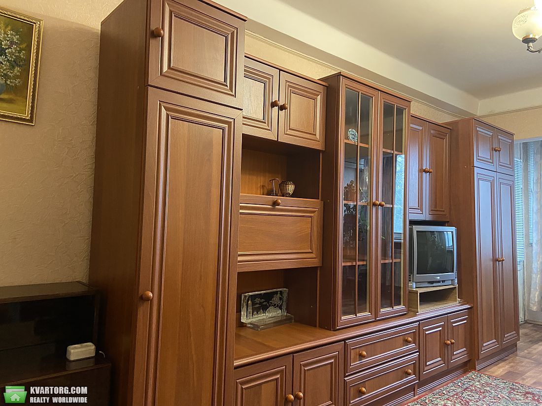 Rent out 1-room apartment. Киев, Богатирська — photo 4