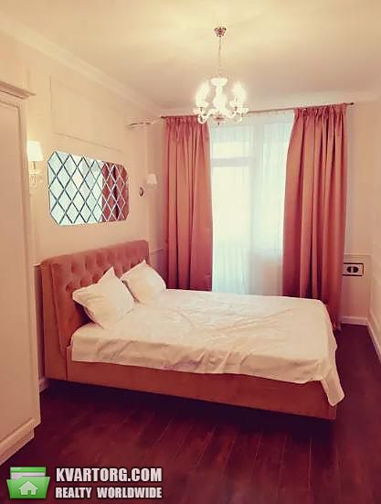 Rent out 2-room apartment. Киев,  Саксаганского — photo 1