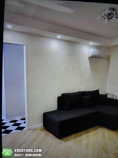 Rent out 2-room apartment. Киев,  Русановская наб — photo 4