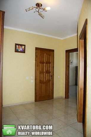 Rent out 2-room apartment. Киев,  Героев Обороны — photo 3