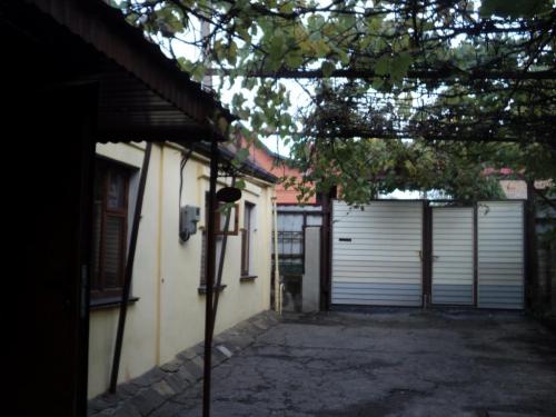 Rent out house. Днепропетровск, Садовая — photo 4