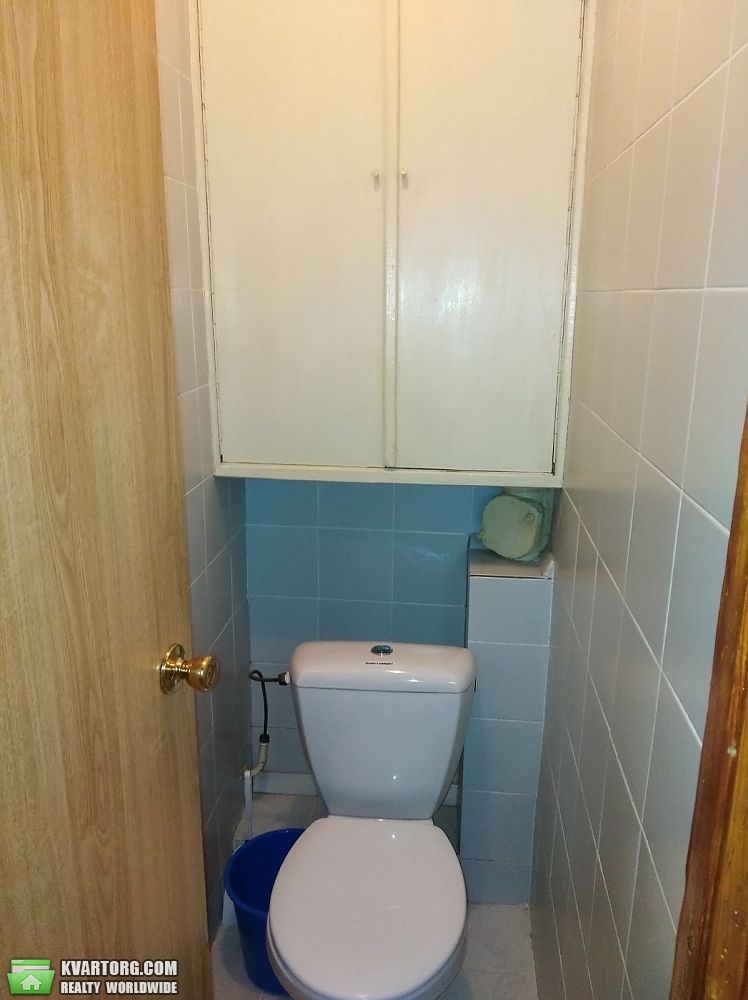 Rent out 2-room apartment. Киев, Остапа Вишни — photo 9