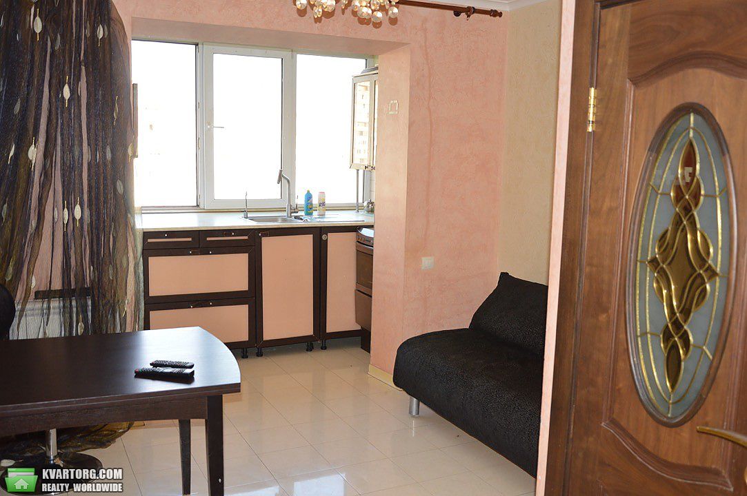 Rent out 2-room apartment. Киев,  Закревского — photo 3