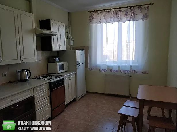 Rent out 2-room apartment. Киевская обл., Соборая — photo 1