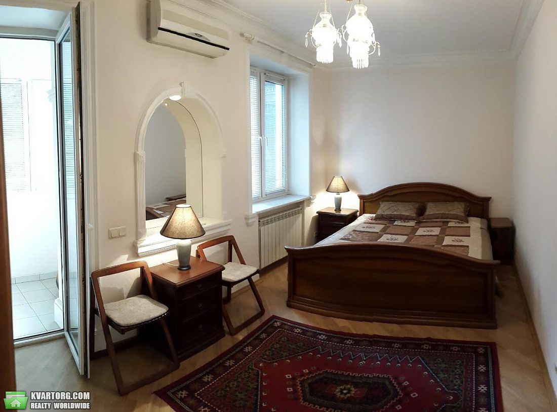 Rent out 3-room apartment. Киев,  Богдана Хмельницкого — photo 3