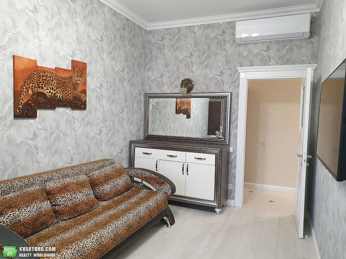 Rent out 1-room apartment. Киев, Никольско Слободская — photo 3