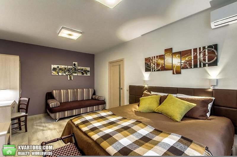 Rent out 1-room apartment. Харьков, Красношкольная набережная — photo 3