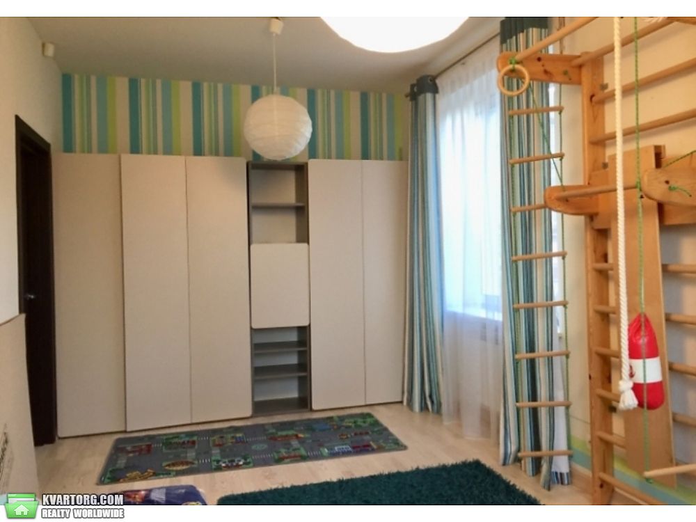 Rent out 3-room apartment. Киев,  Почайнинская — photo 8