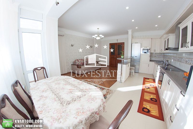 Rent out 3-room apartment. Киев,  Щорса — photo 1