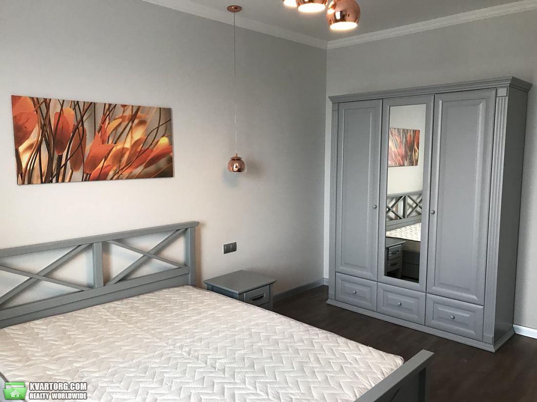 Rent out 2-room apartment. Киев,  Артема — photo 6