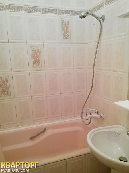 Sell 3-room apartment. Киев,  Бассейная — photo 1