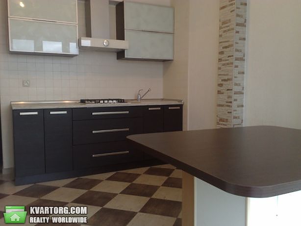 Rent out 1-room apartment. Киев,  Салютная — photo 5