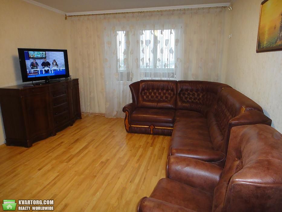 Rent out 2-room apartment. Киев,  Тимошенко — photo 1