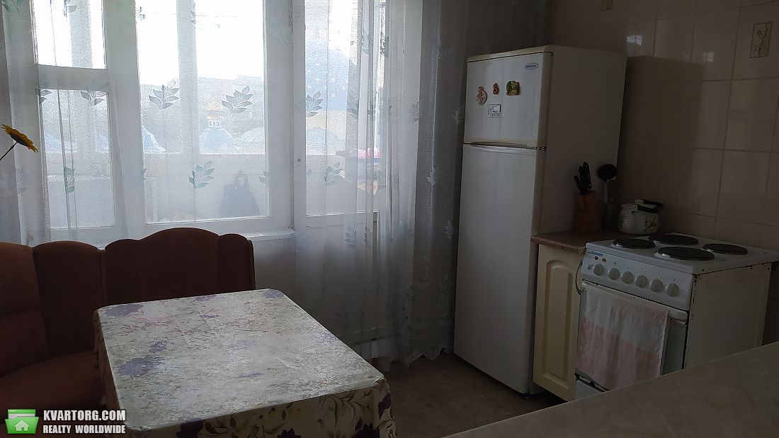 Rent out 2-room apartment. Киев,  Симиренко — photo 2
