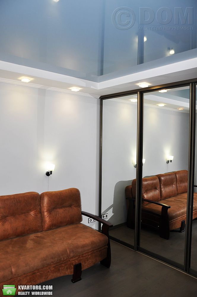 Rent out 2-room apartment. Киев,  Бажана — photo 7