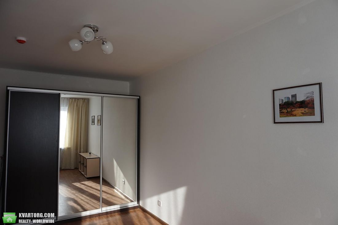 Rent out 1-room apartment. Киев,  Гмыри — photo 2