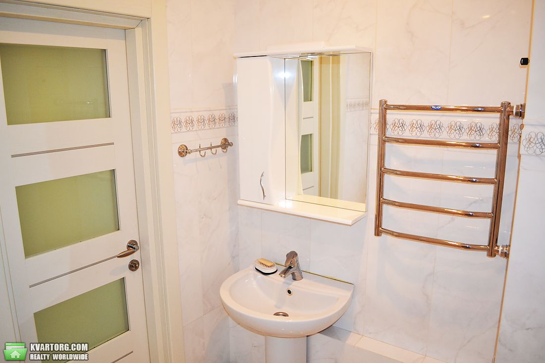 Rent out 1-room apartment. Киев,  Просвещения — photo 10