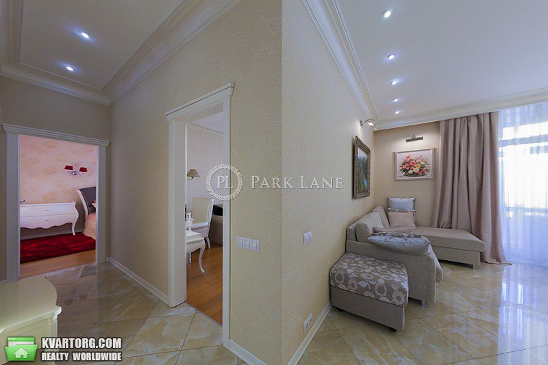 Rent out 2-room apartment. Киев,  Старонаводницкая — photo 4