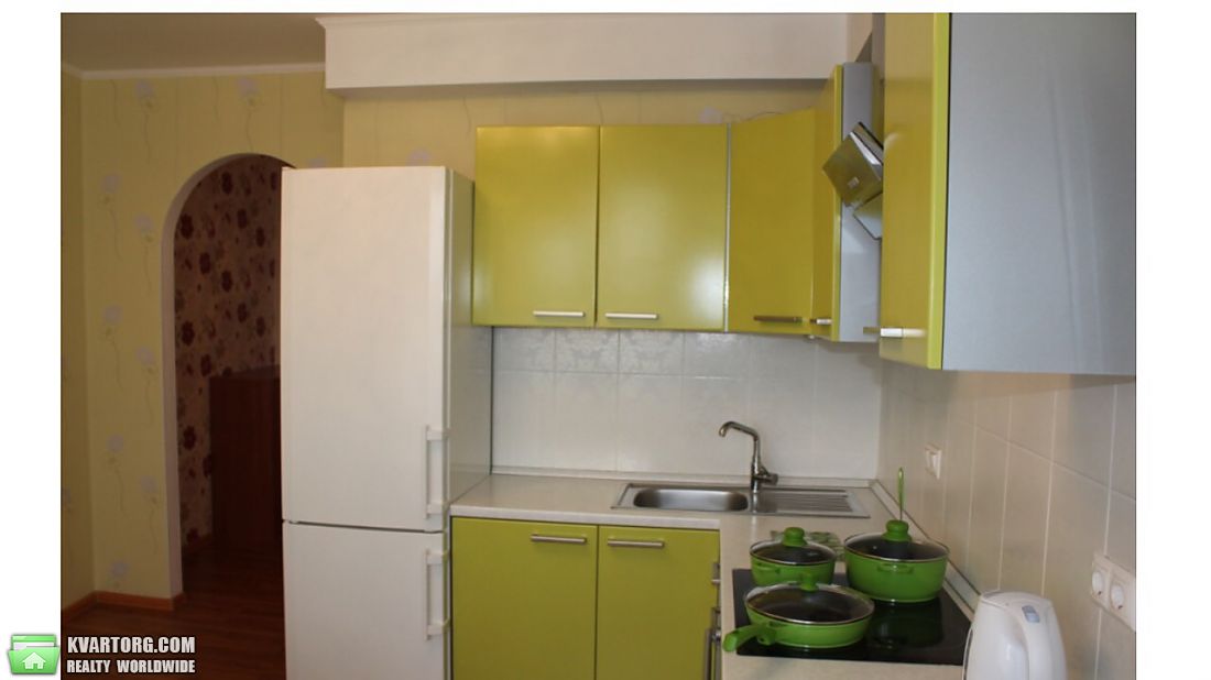 Rent out 1-room apartment. Киев,  Урловская — photo 1