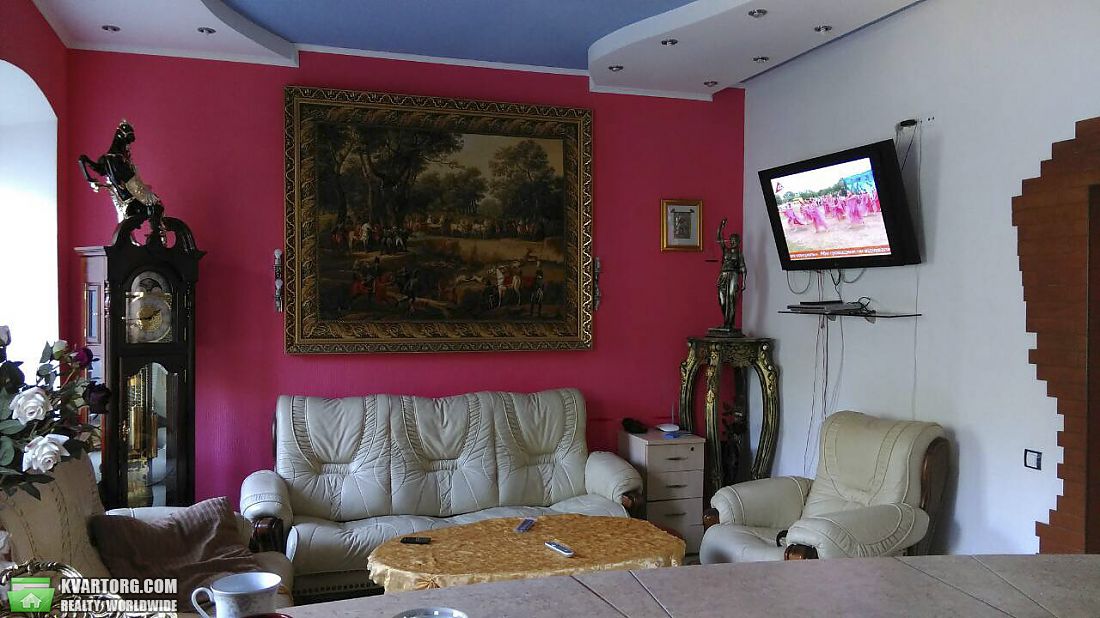 Rent out 2-room apartment. Киев, Лаврская — photo 1
