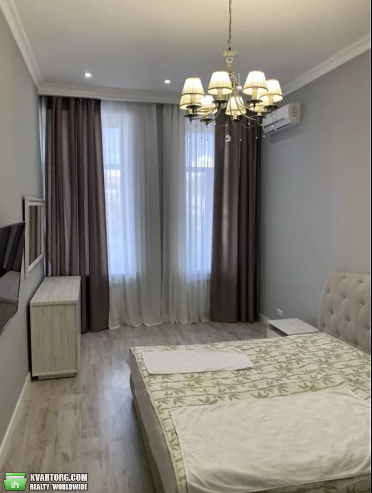 Rent out 2-room apartment. Киев,  Рыбальская — photo 1