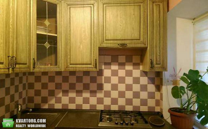 Sell 3-room apartment. Киев,  Метростроевская — photo 1