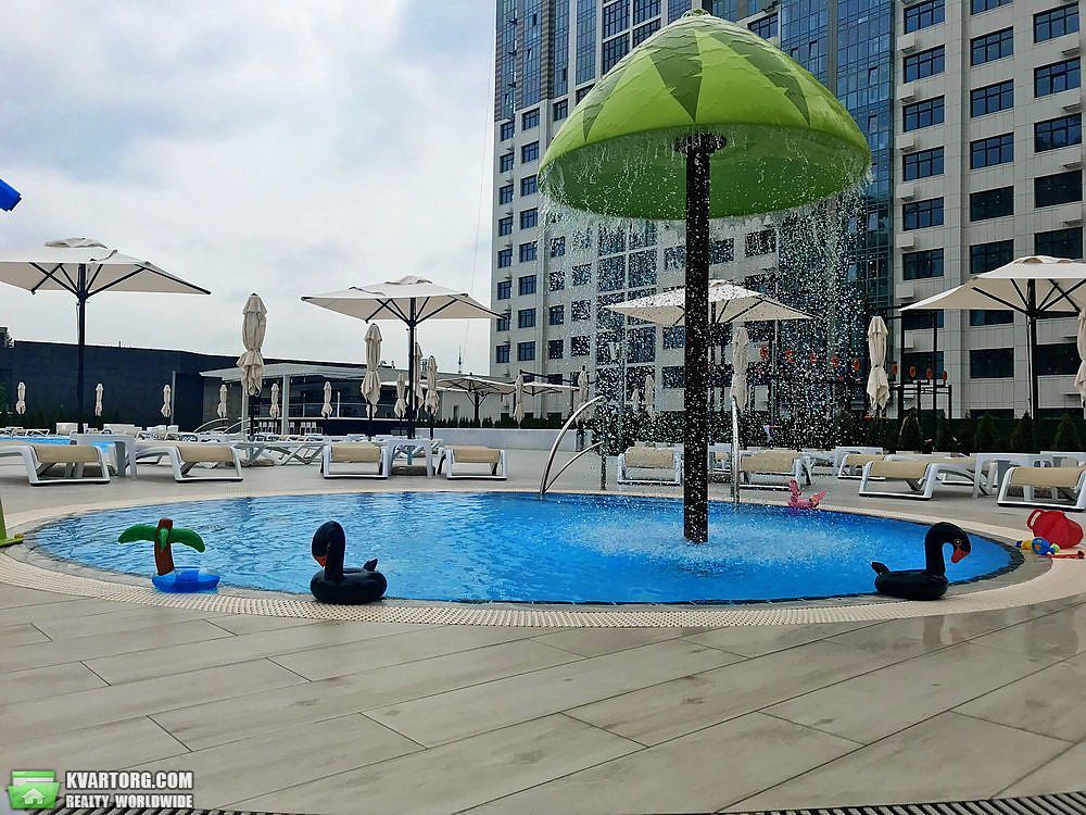 Sell 4-room apartment. Киев,  Драгомирова — photo 10