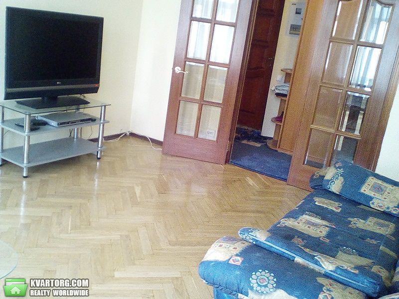 Rent out 2-room apartment. Киев,  Грушевского — photo 2