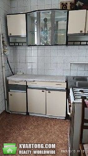 Sell 2-room apartment. Киев,  Серова — photo 1