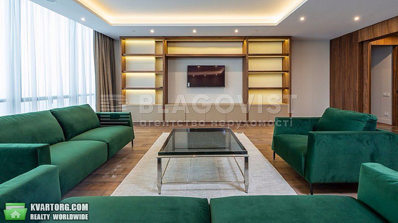 Rent out 3-room apartment. Киев,  Шевченко бул — photo 1