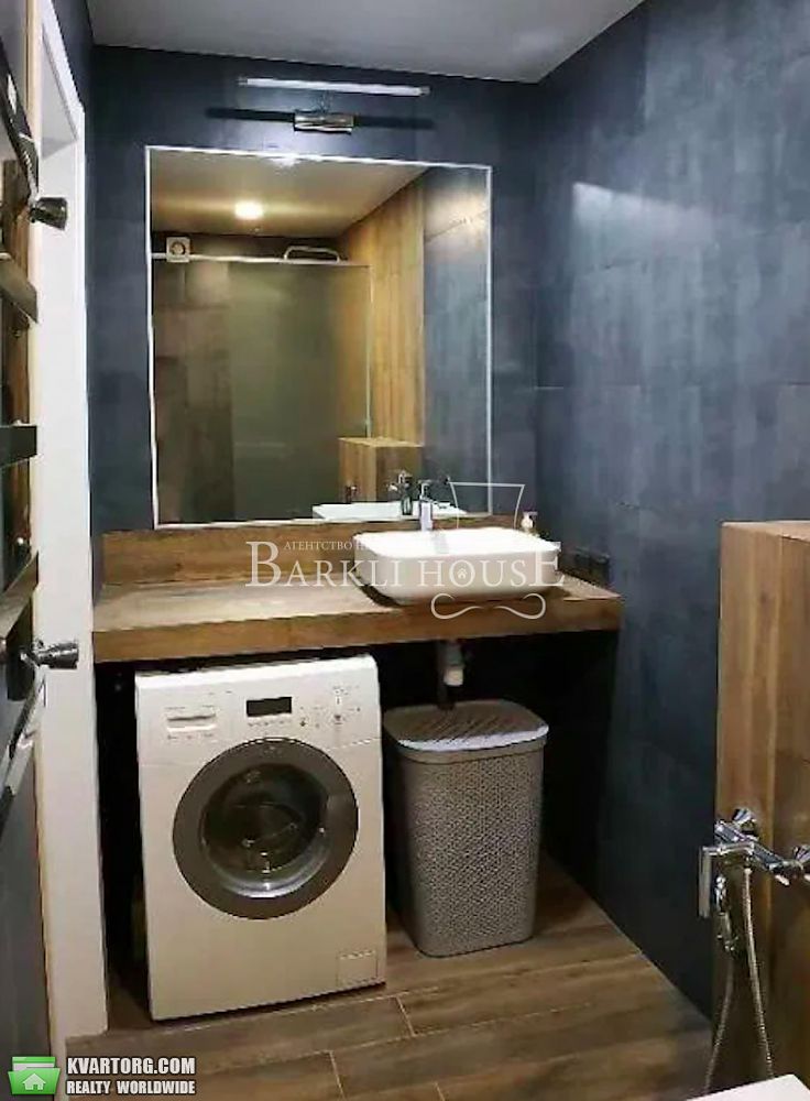 Rent out 2-room apartment. Киев,  Андреевская — photo 10