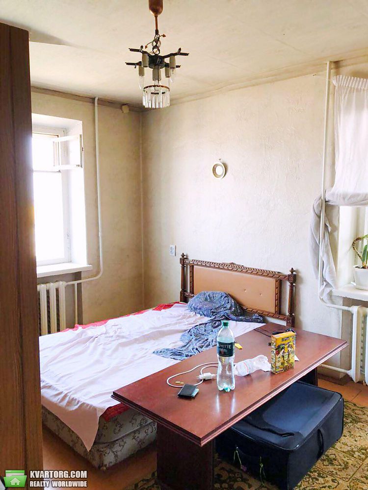 Rent out 4-room apartment. Днепропетровск,  Кирова — photo 1