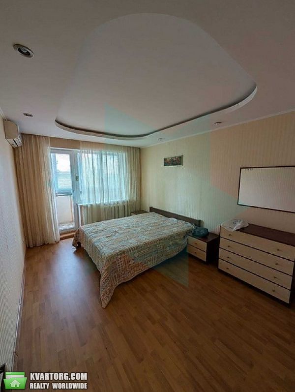 Rent out 4-room apartment. Днепропетровск, ж/м Покровський — photo 1