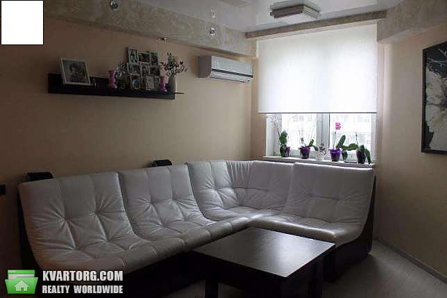 Rent out 3-room apartment. Киев,  Вышгородская — photo 4