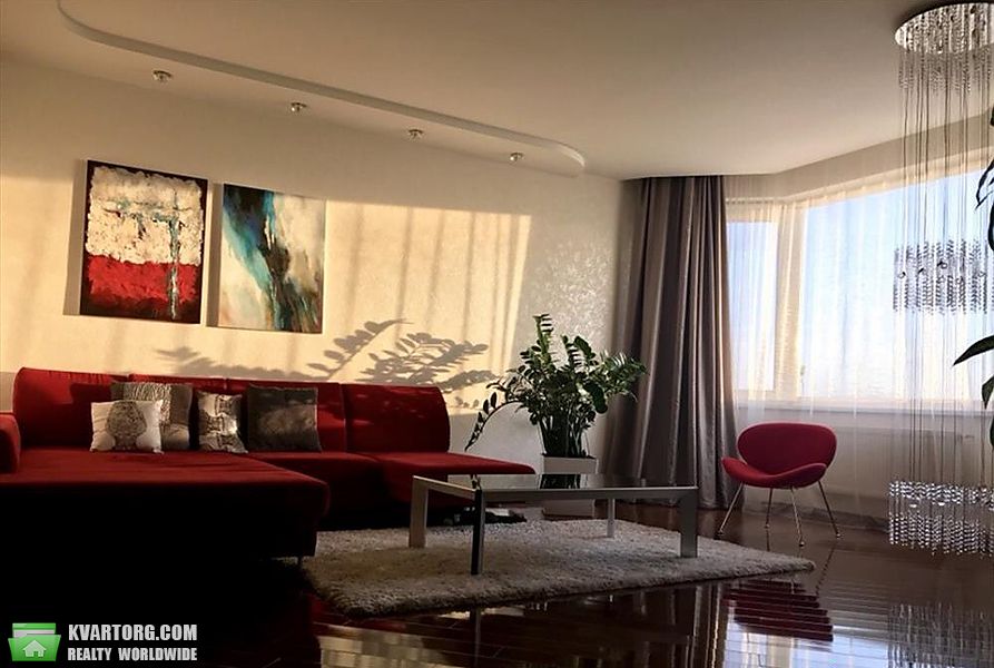 Rent out 4-room apartment. Одесса, Среднефонтанская — photo 1