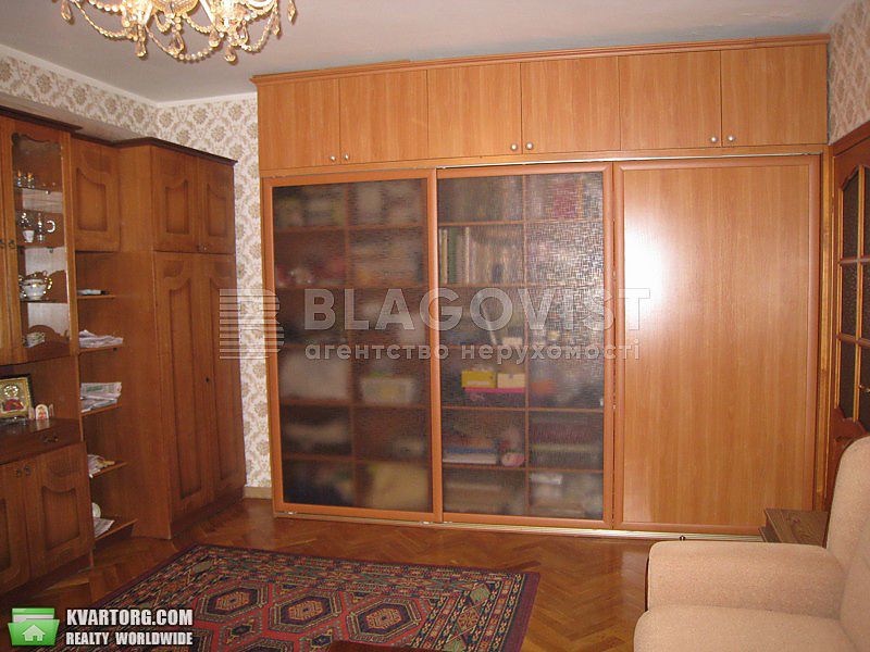 Sell 2-room apartment. Киев,  Шелковичная — photo 3