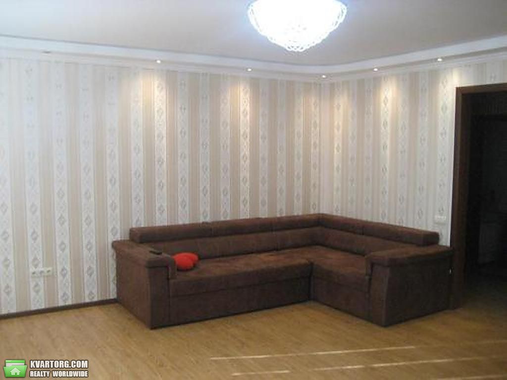 Rent out 2-room apartment. Киев,  Казачья — photo 1