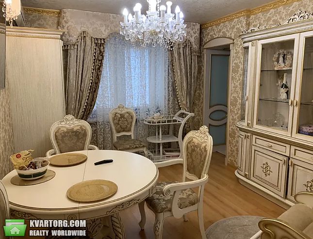 Sell 4-room apartment. Киев,  Печенежская — photo 1