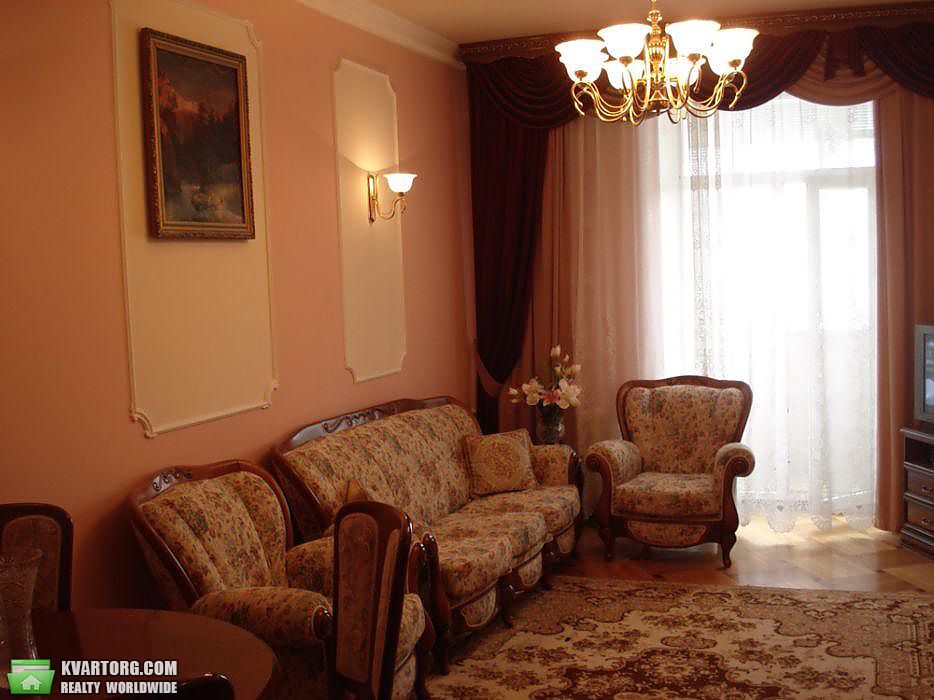 Rent out 3-room apartment. Киев, Деловая — photo 1