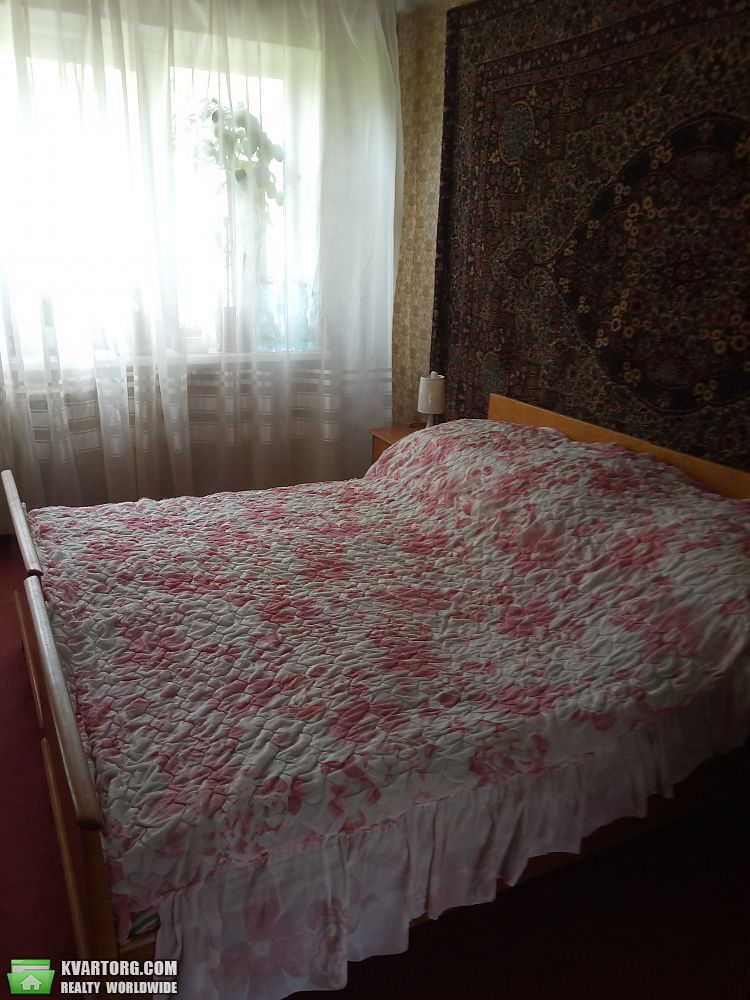 Rent out 2-room apartment. Киев, Воскресенский б-р — photo 1