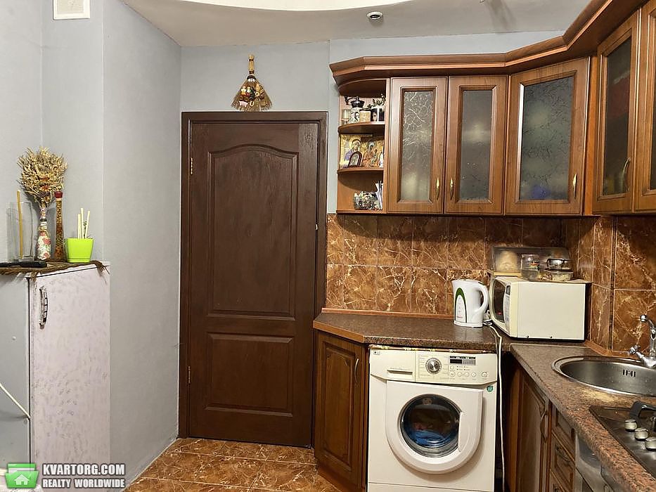 Sell 3-room apartment. Киев,  Маяковского — photo 1