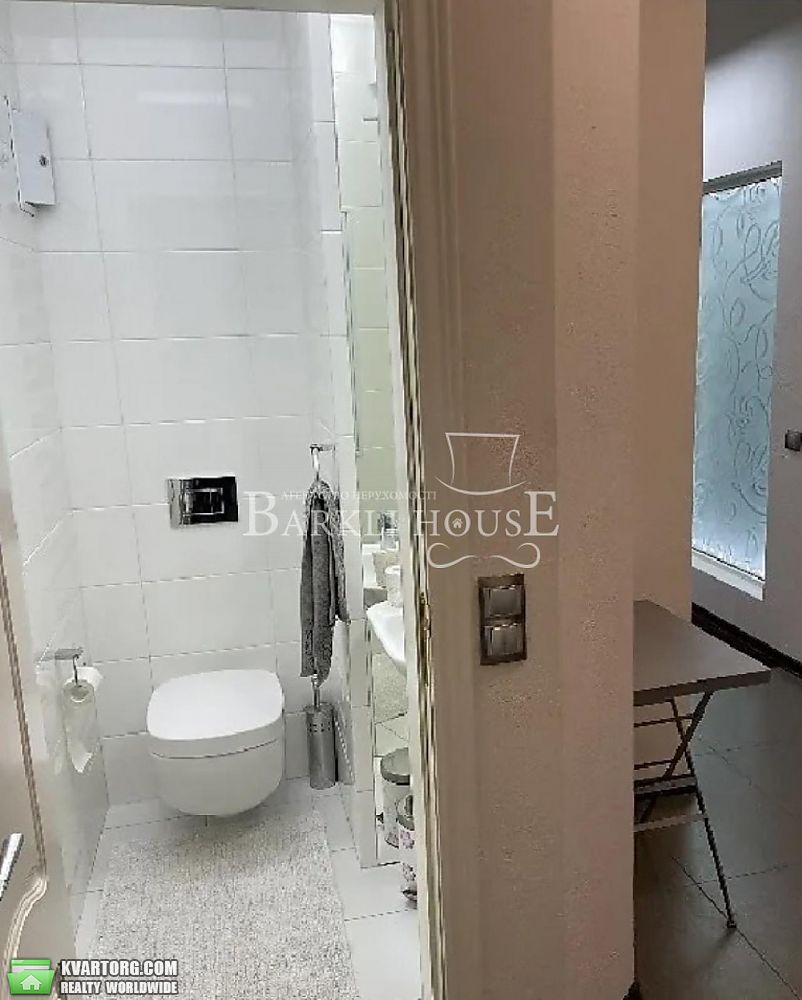 Rent out 3-room apartment. Киев,  Шелковичная — photo 9