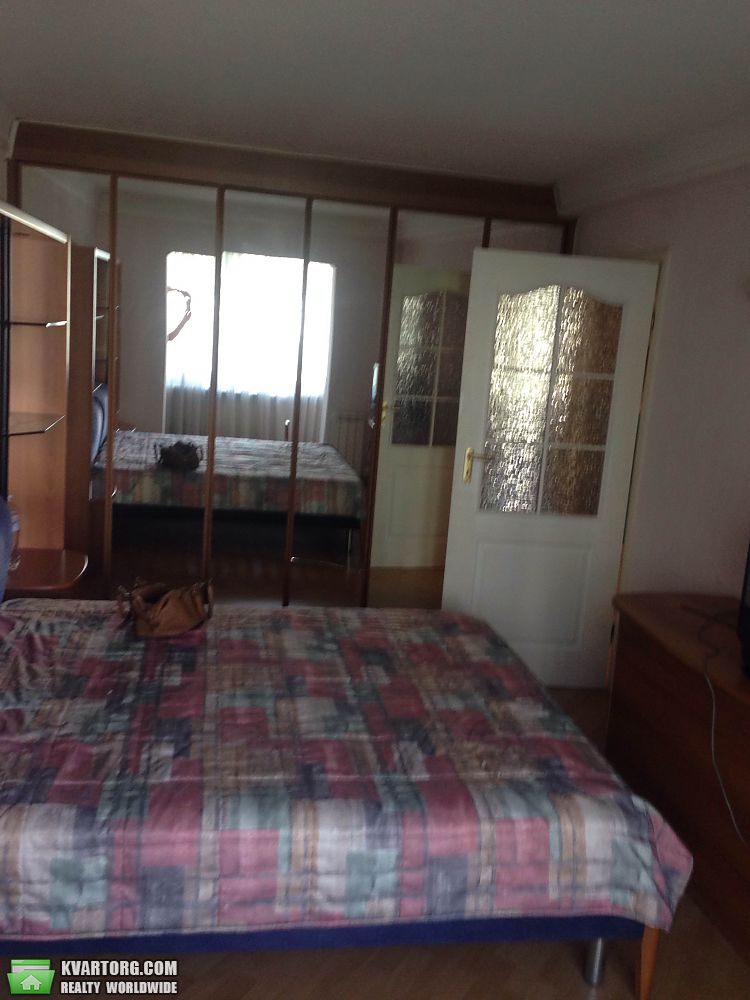 Rent out 3-room apartment. Киев,  Русановский бул — photo 7