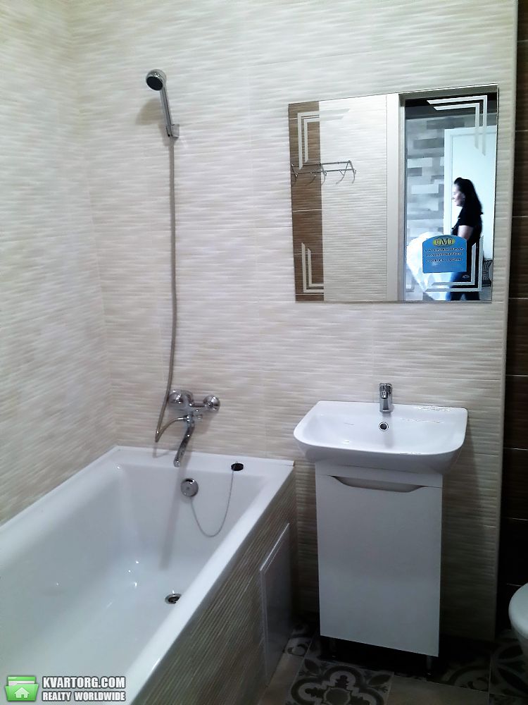 Rent out 2-room apartment. Киев,  Большая Окружная — photo 9