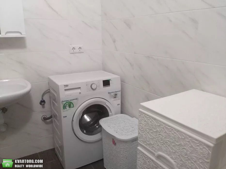 Rent out 2-room apartment. Киев,  Немировича-Данченко — photo 5