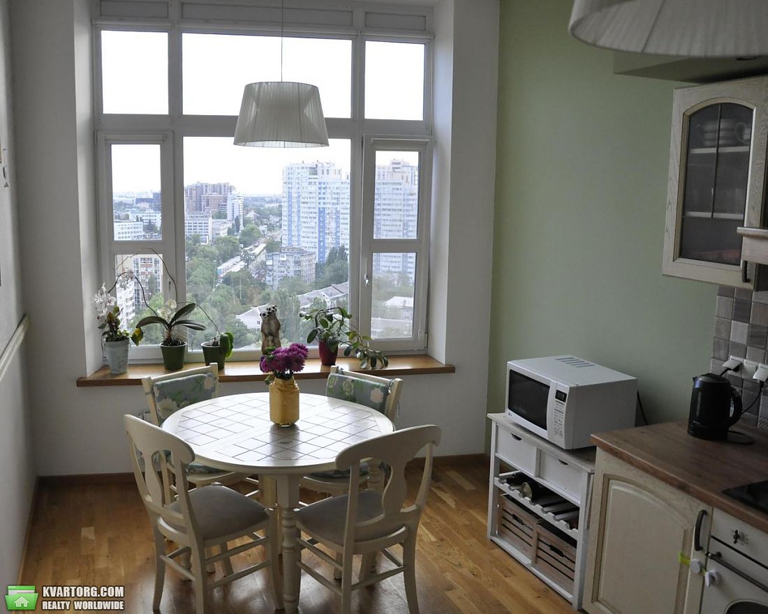 Rent out 3-room apartment. Киев,  Шамрыло — photo 2