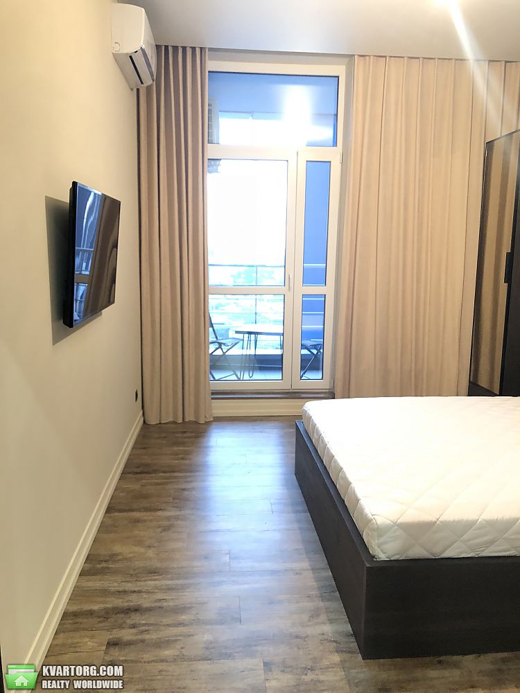 Rent out 2-room apartment. Киев, Джона Маккейна — photo 5