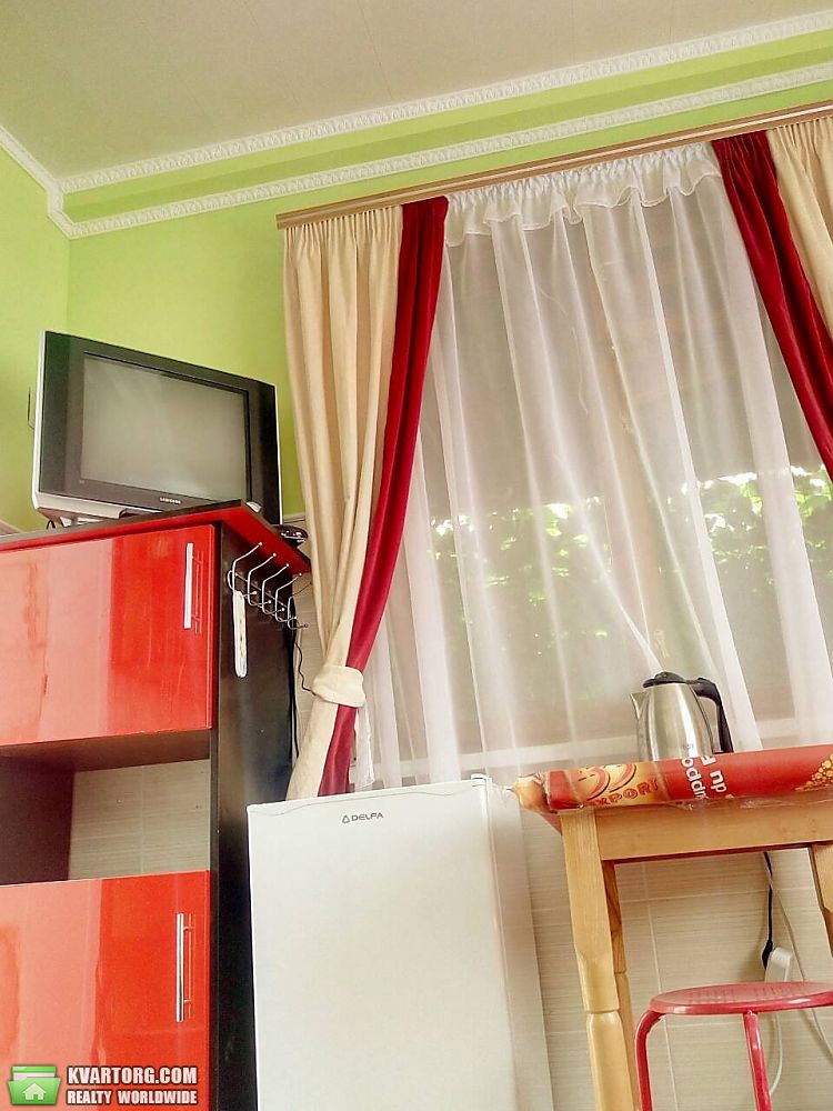 Rent out 1-room apartment. Киев, Волковская — photo 3